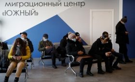 Гражданам Казахстана в России рекомендовали носить с собой документы