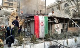 США заявили Ирану, что не знали об ударе Израиля по посольству в