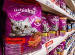 «Лента» приостановила закупку кормов Whiskas, Kitekat и Pedigree